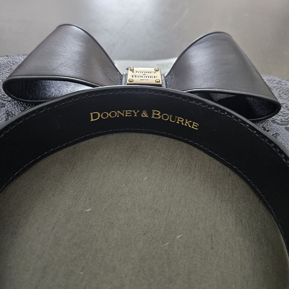 Disney x Dooney & Bourke Haunted Mansion Wallpaper Leather Minnie Mouse Ears NWT - Picture 5 of 8